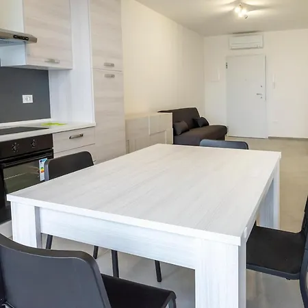 Se029 - Mondolfo, Nuovo Trilocale Con Balcone Ed A/c 아파트 *